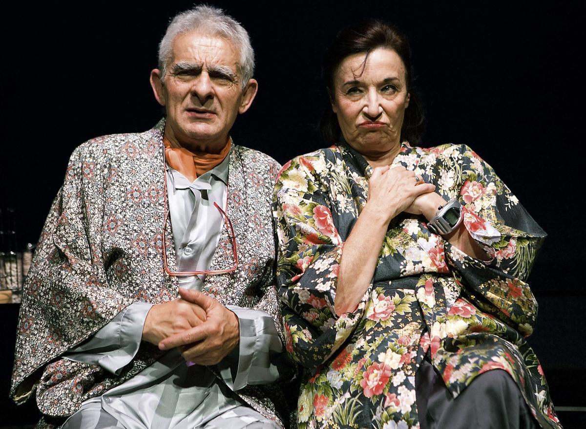 Petra Martínez y Juan Margallo, en la obra 'Adosados'. 