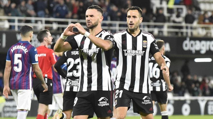 Armando Sadiku, celebrando un gol que consiguió ante el Eibar en la primera vuelta. | IVÁN URQUÍZAR