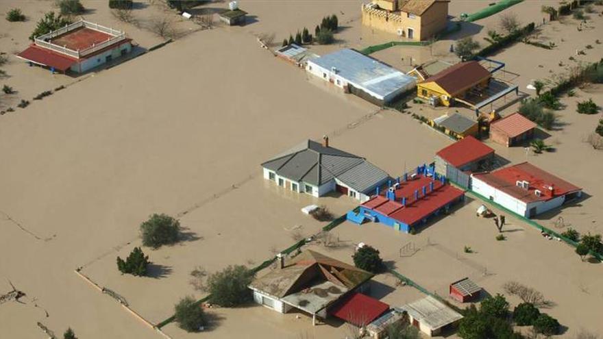 Nieto ve una &quot;incompetencia absoluta&quot; en las inundaciones