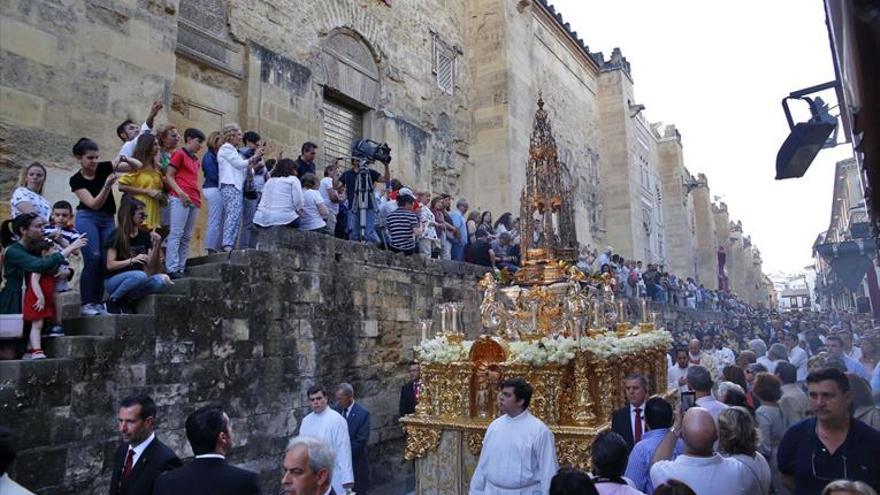 El Corpus volverá recorrer el entorno de la Catedral