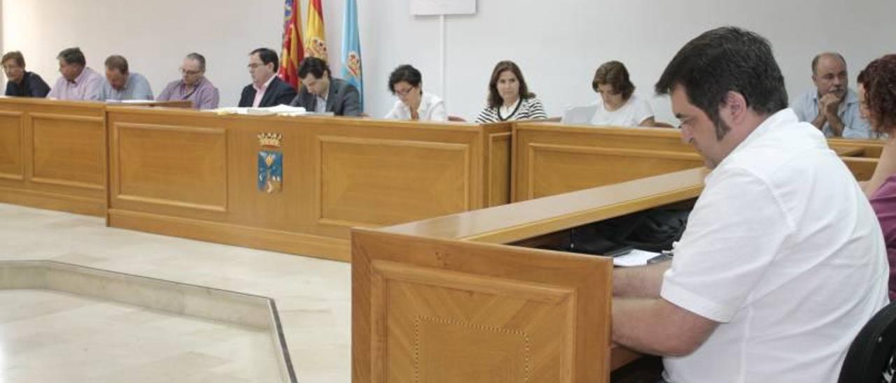 Critican que el presupuesto más alto de Torrevieja sirva para pagar condenas