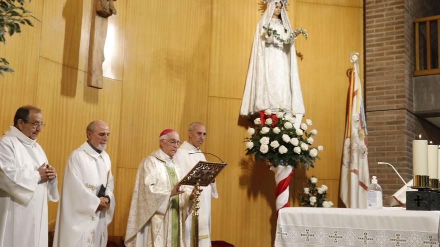 Un momento de la misa del día de Begoña en las Carmelitas. | Ángel González