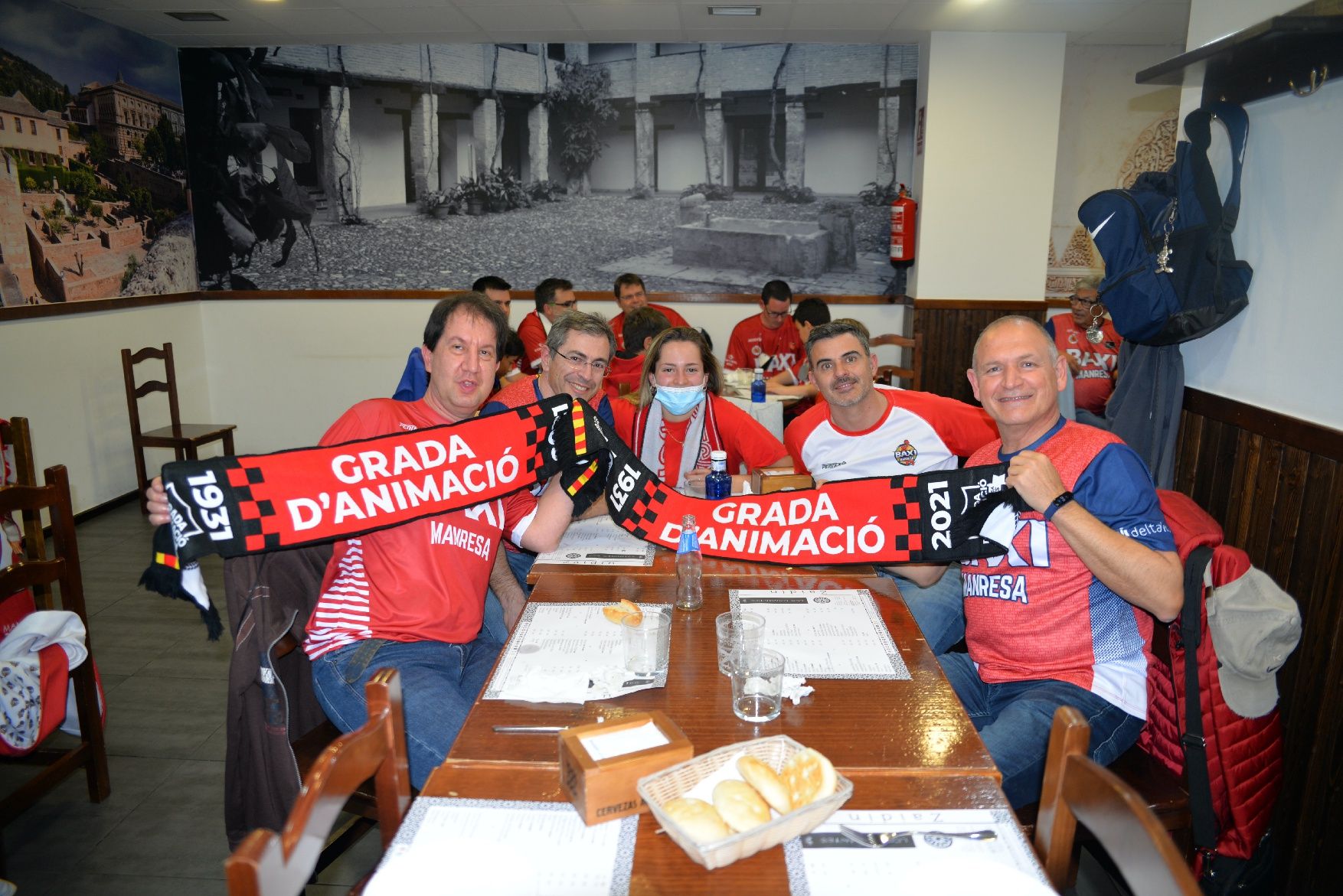 400 seguidors del Baxi acompanyen l'equip a Granada