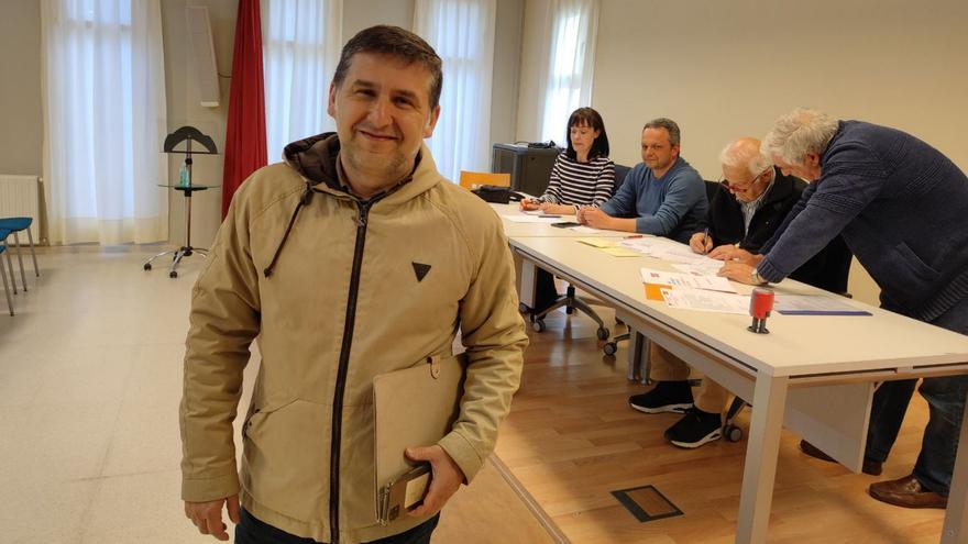 Arturo Álvarez liderará la lista del PSOE en Castropol tras la renuncia final del Alcalde