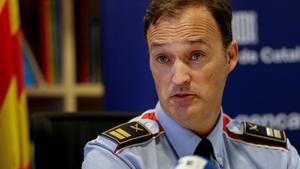 zentauroepp49460386 grafcat3089 barcelona 16 8 2019   el comisario jefe de los m200616124551