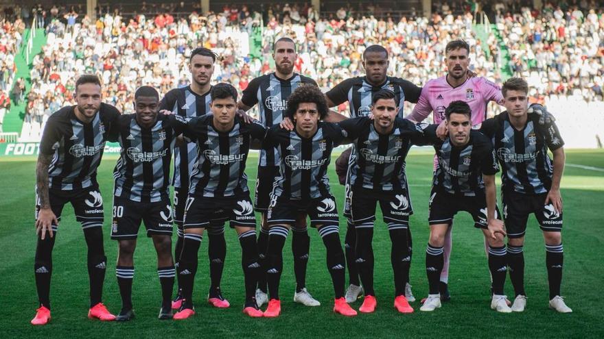 Formación del Cartagena en el partido que disputó en Córdoba.