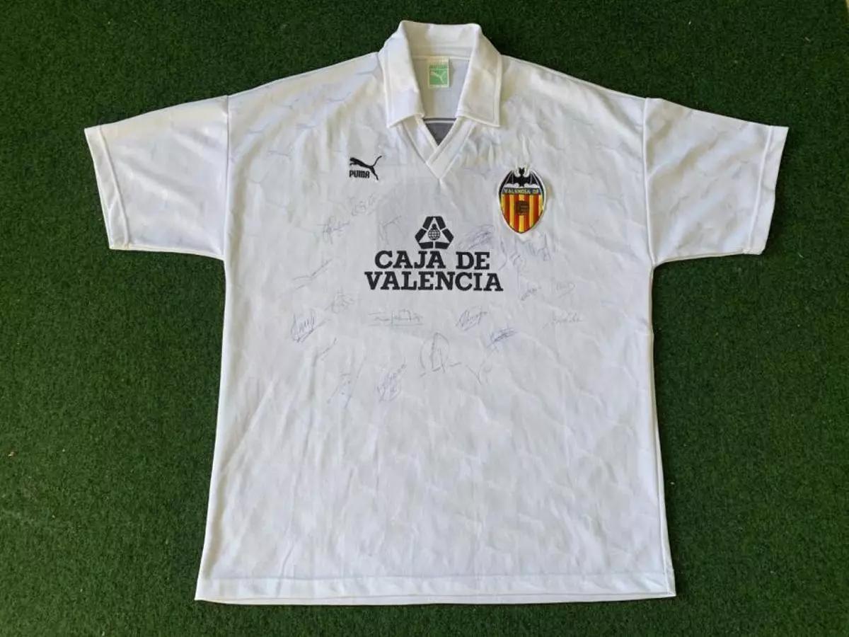Camiseta del Valencia temporada 1990/91 y 1991/92