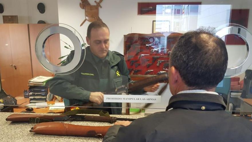 La Guardia Civil abre las citas previas para trámites de armas y explosivos