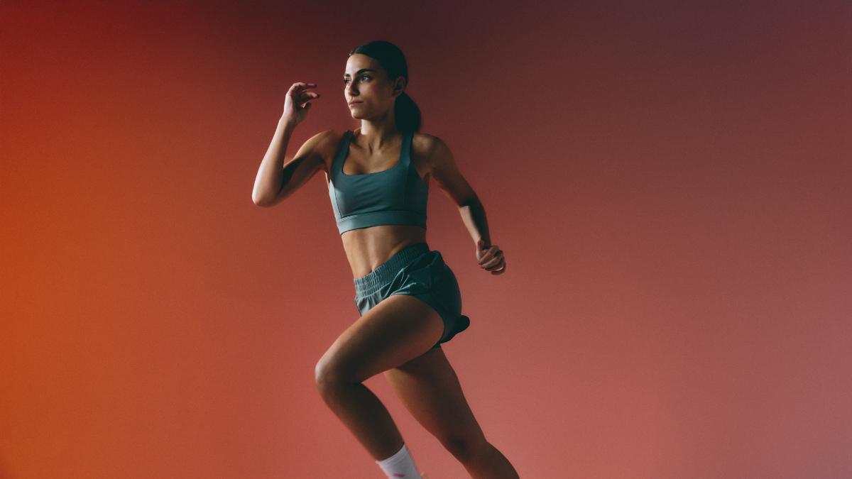 Born, la firma de moda wellness anteriormente conocida como Born Living Yoga, presenta su nueva colección SS26