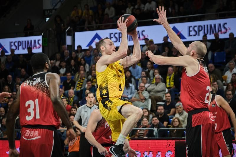 Baloncesto: Iberostar Tenerife 74 - 63 Fuenlabrada