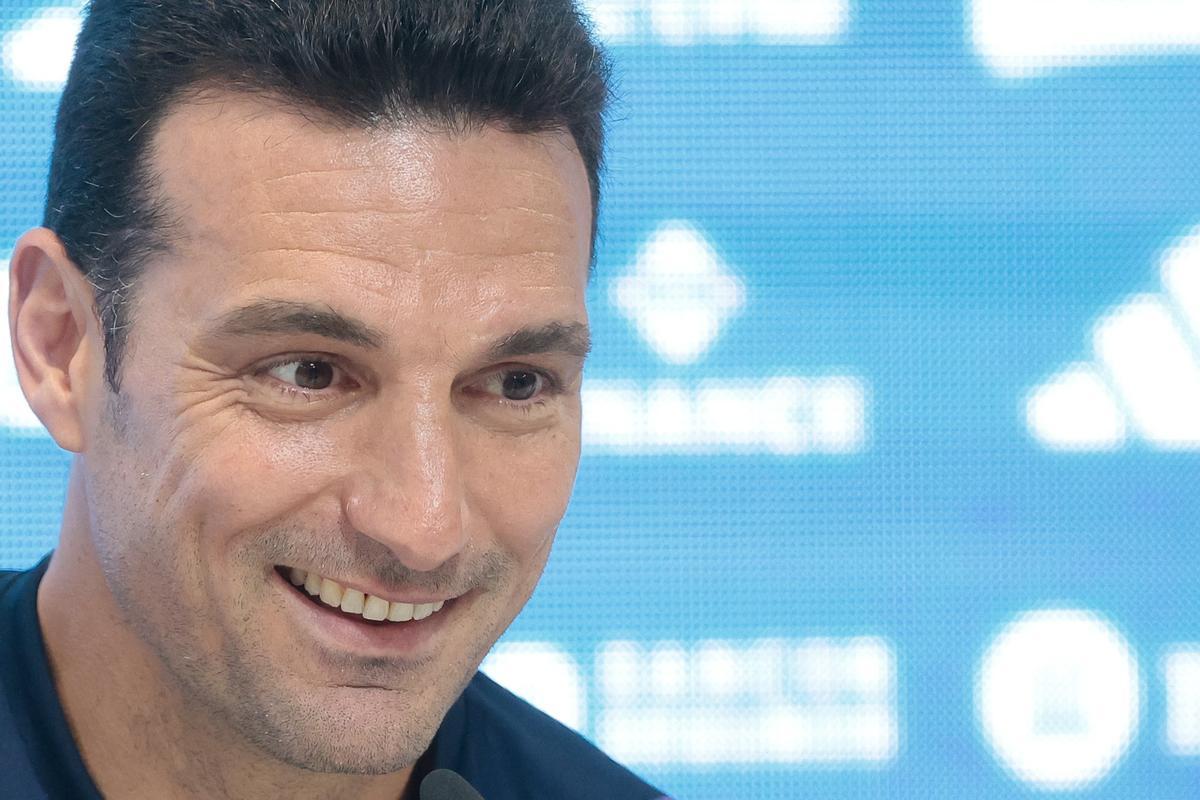 Scaloni: Messi seguirá viniendo mientras quiera y cuando diga lo contrario, trataré de convencerlo