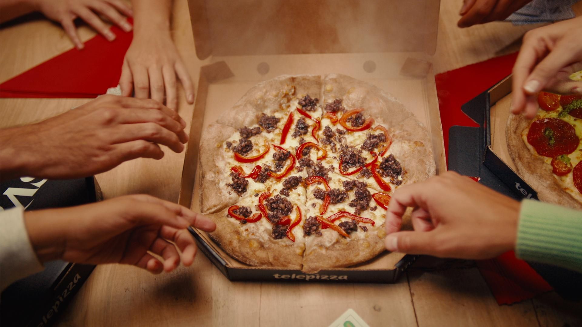 Telepizza de morcilla y de chorizo