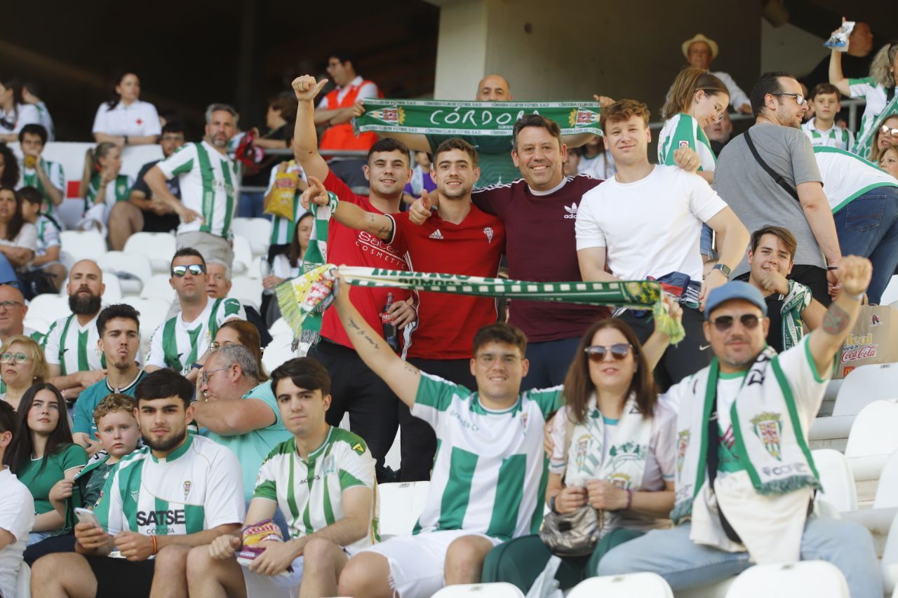 Córdoba CF-Mirandés: las imágenes de la afición en El Arcángel