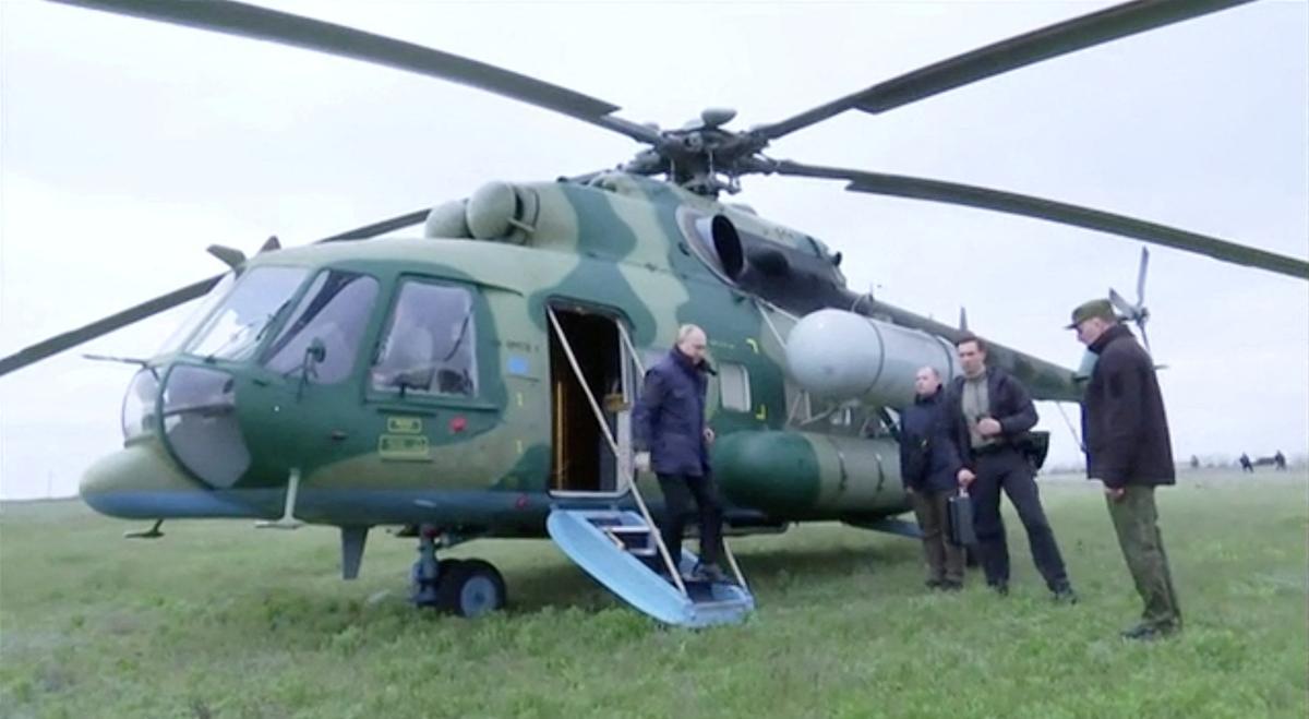 Putin visita por sorpresa Jersón y Lugansk