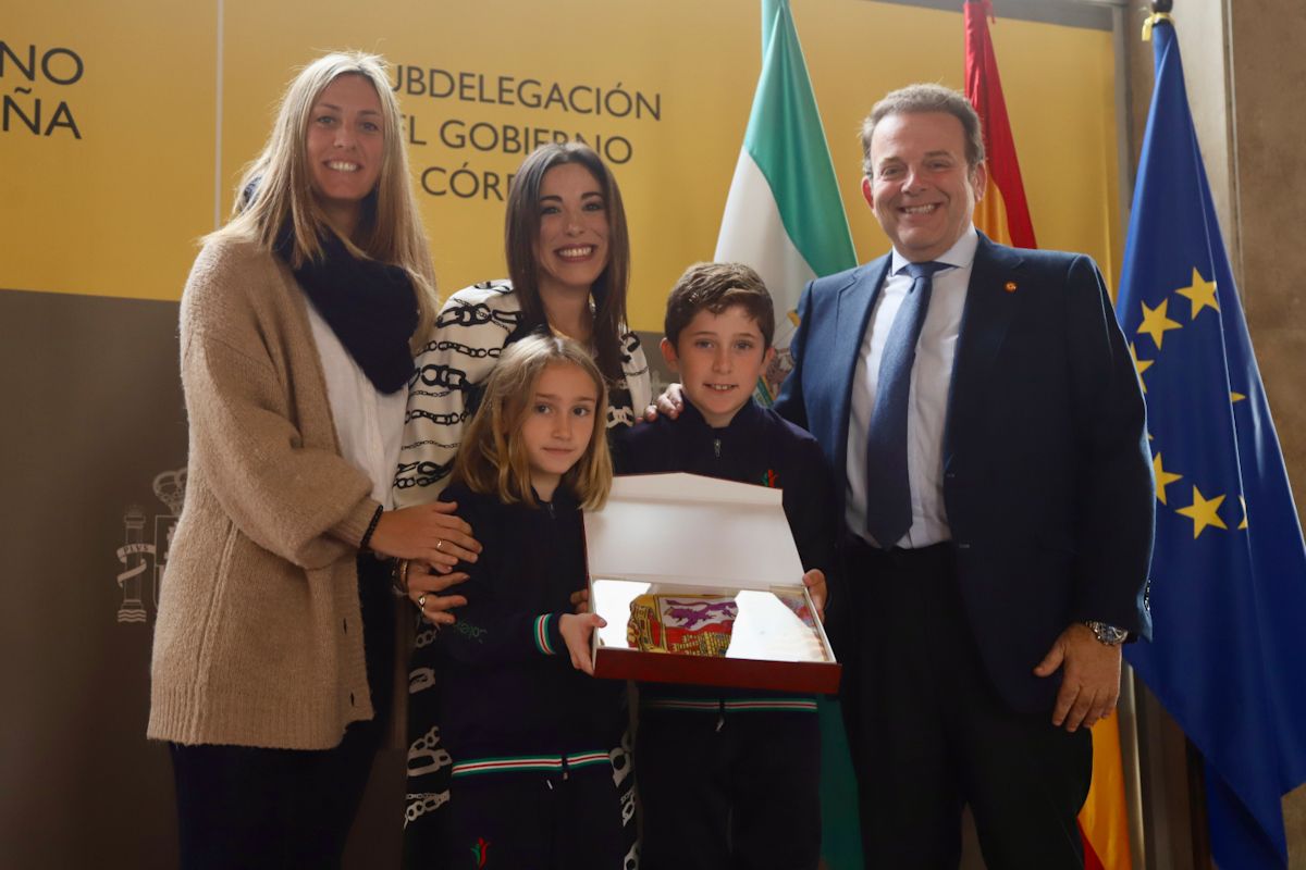 El Gran Teatro, Fepamic, Veterinaria, Radio Córdoba y la Fiesta del Queso recogen los premios Constitución