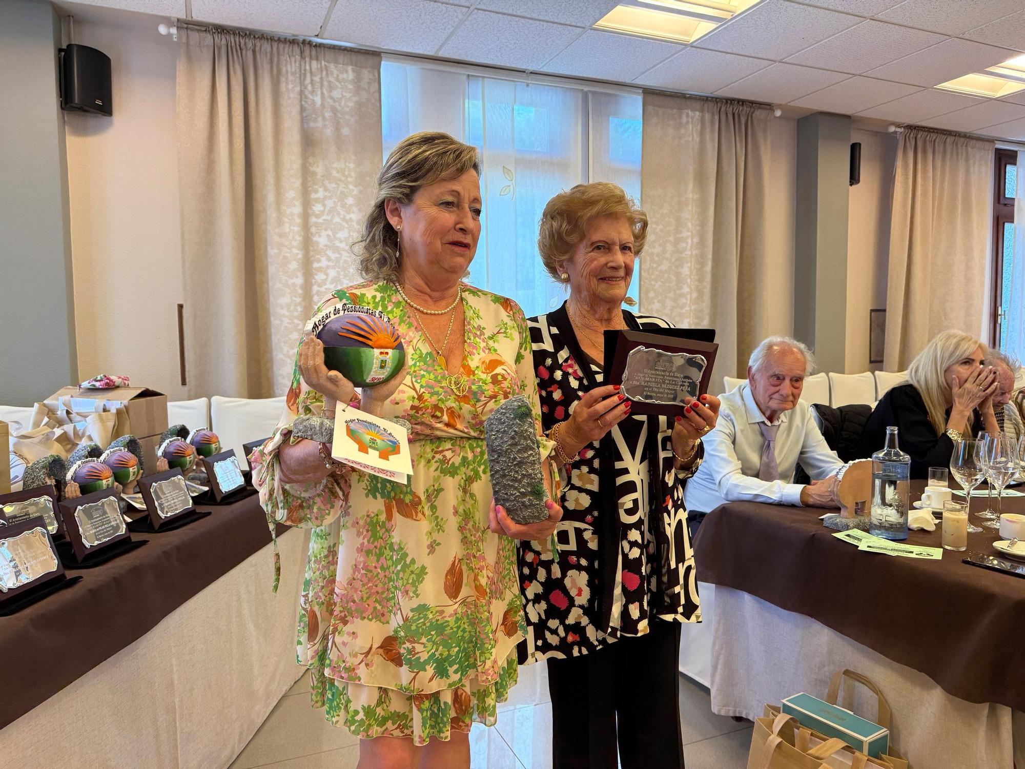 El Hogar del Pensionista de El Berrón celebra su comida anual