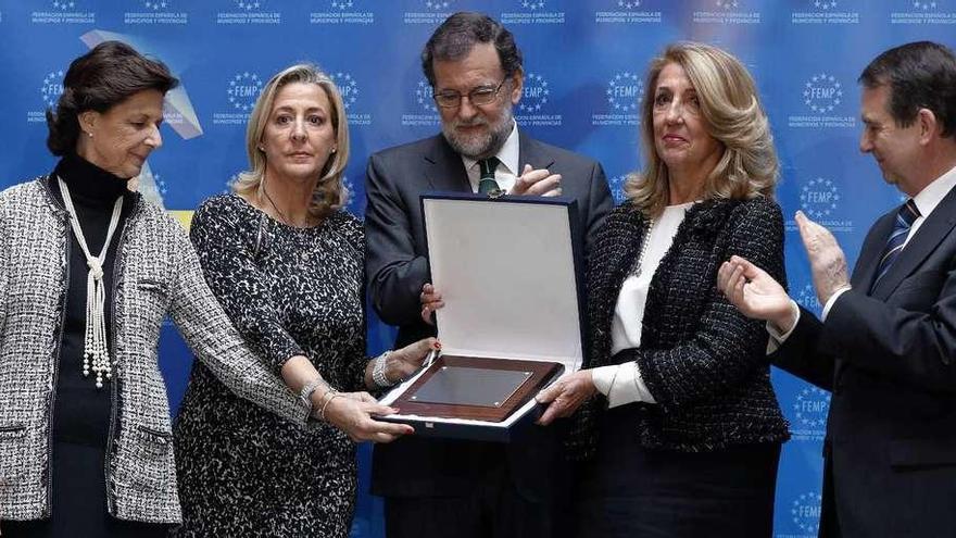 Rajoy defiende el legado de Rita Barberá y afirma: &quot;Yo la echo de menos&quot;