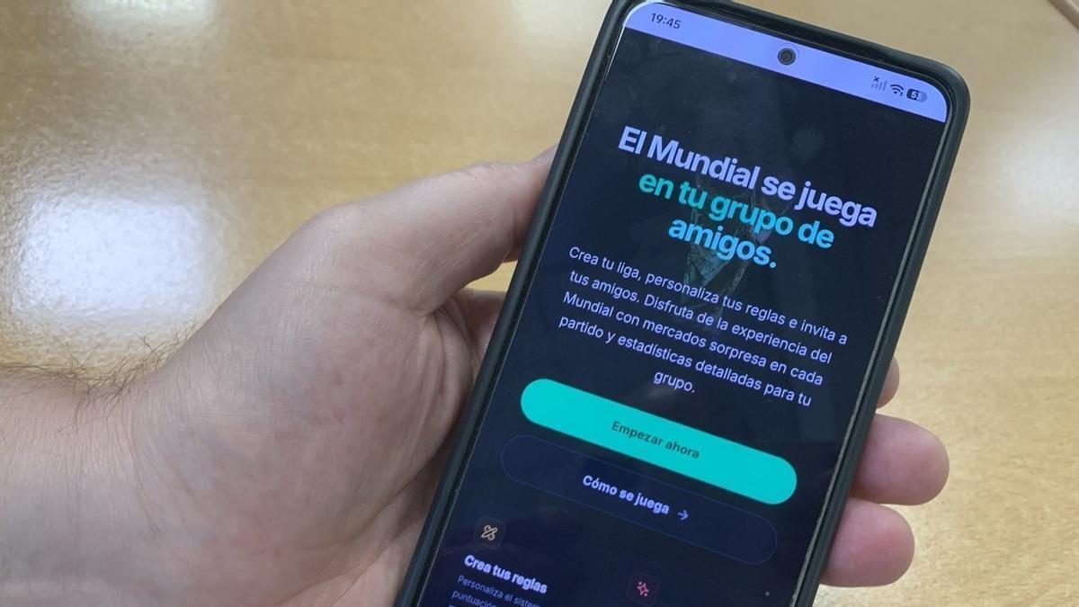 La aplicación Bodegol creada por tres redondelanos, en un teléfono móvil.