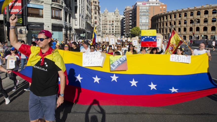 Manifestación en València por la Venezuela libre