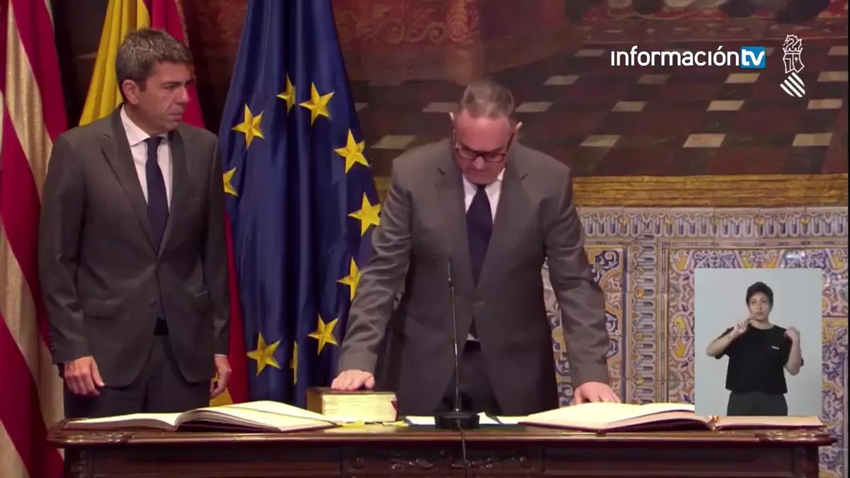 Máster en Fuego, zoología y ocho titulados en Derecho: así son los currículums de los altos cargos del Consell