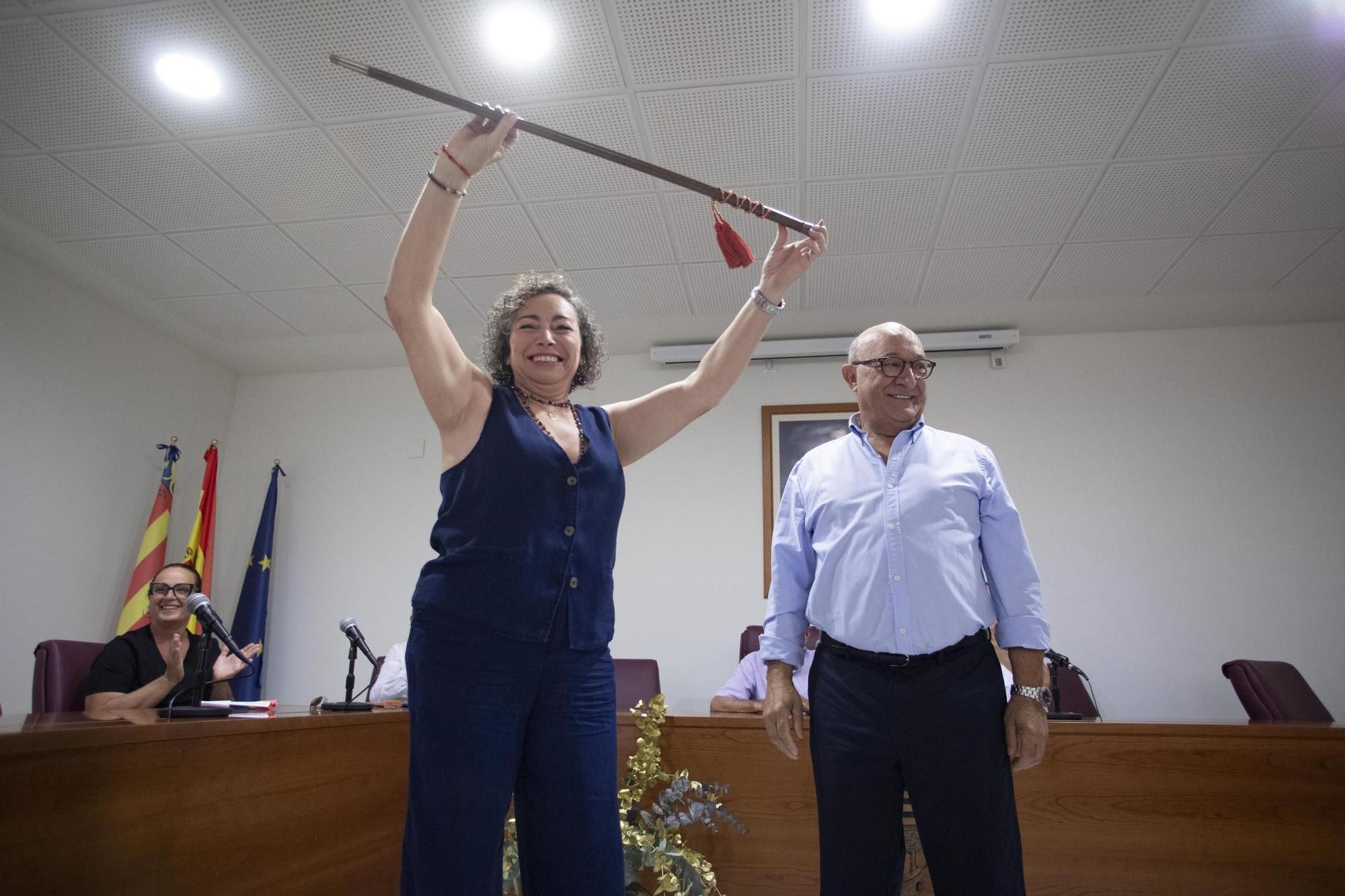 Todas las fotos de la toma de posesión de la nueva alcaldesa de Novetlé