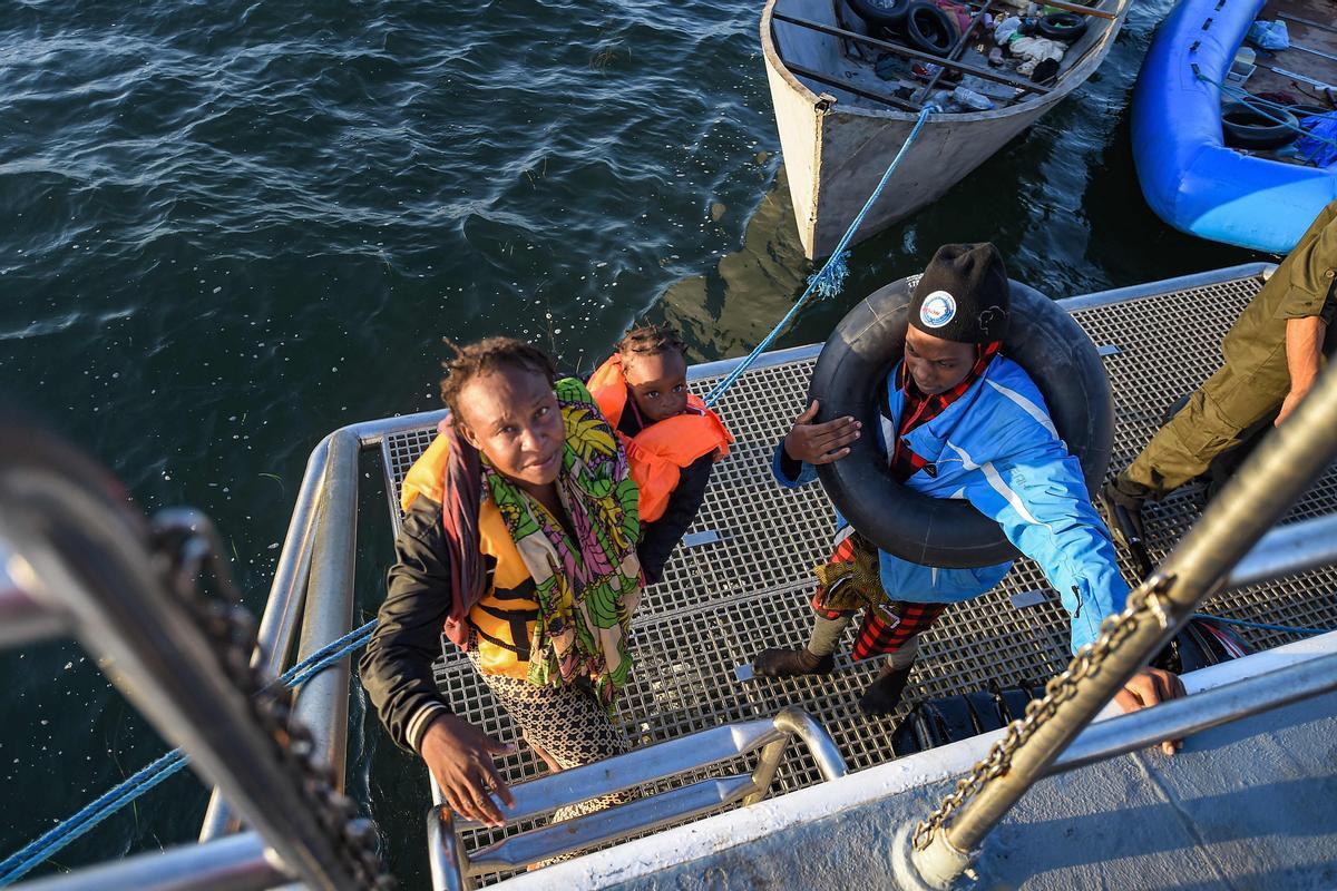 Rescate de migrantes subsaharianos frente a las costas de Sfax (Túnez)