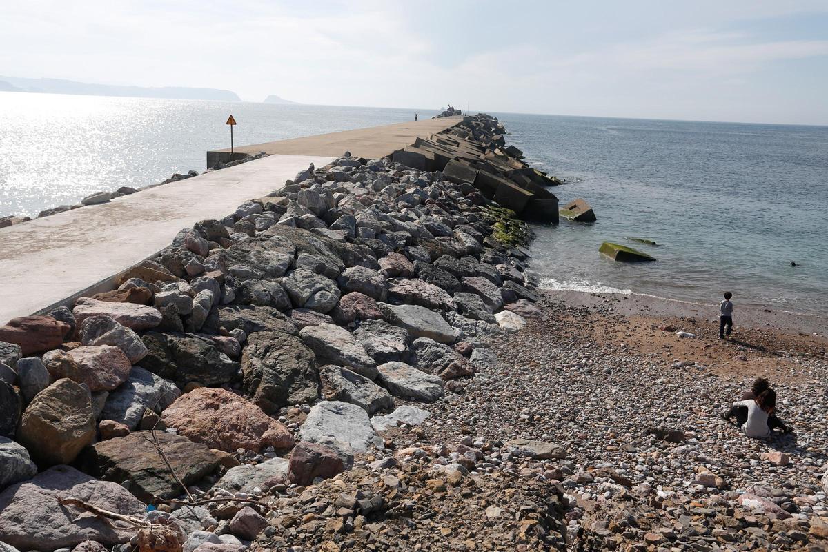 Dique de abrigo del Puerto de Avilés, en una imagen de archivo.