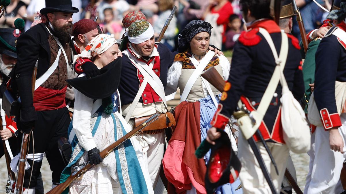 EN IMÁGENES | Así ha sido la recreación de la batalla del Segundo Sitio de Zaragoza