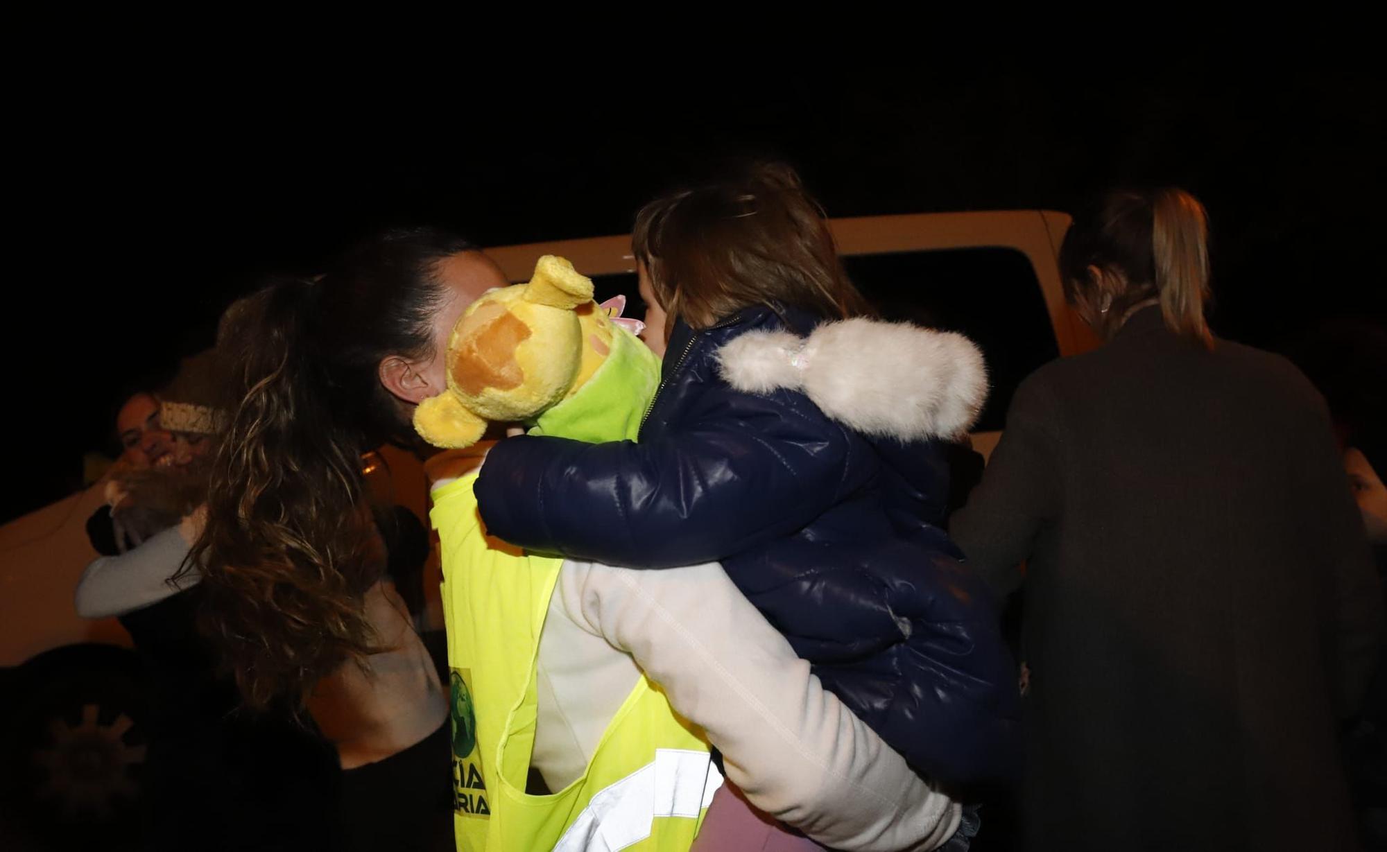 La caravana humanitaria de Policía Solidaria llega a Zaragoza con 18 menores y cuatro adultos