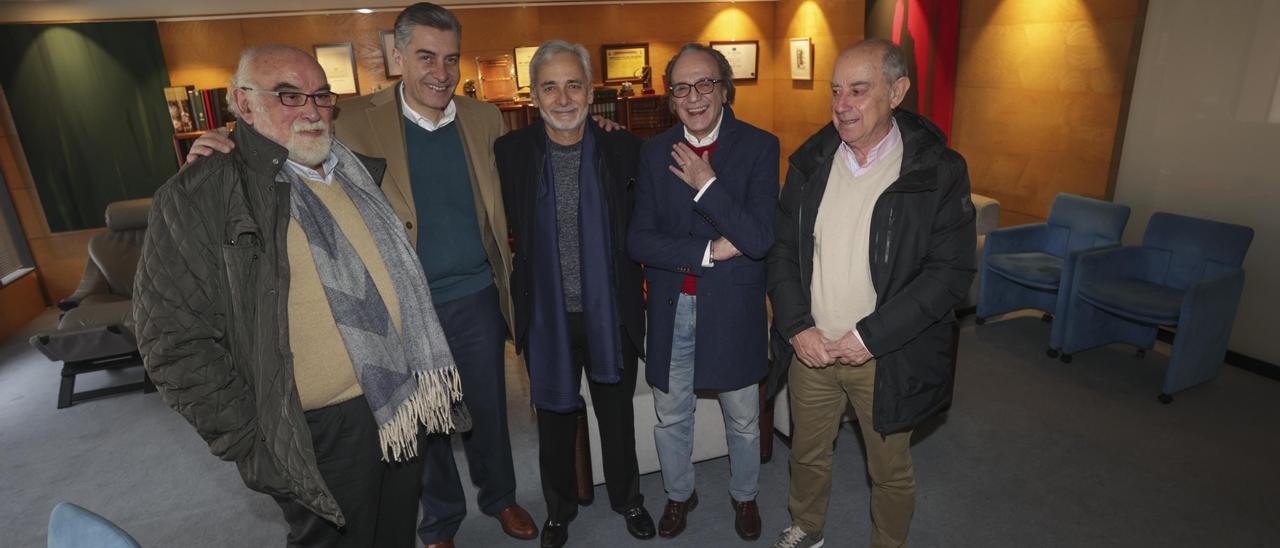 Por la izquierda, Eugenio Prieto, Martín Peláez, Jesús Martínez, Toni Fidalgo y Manuel Lafuente, en LA NUEVA ESPAÑA