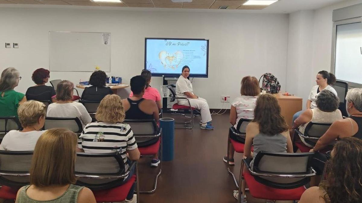 El Centro de Salud de Vecindario cierra las 'II Jornadas de Salud y Mujer' con una sesión sobre suelo pélvico