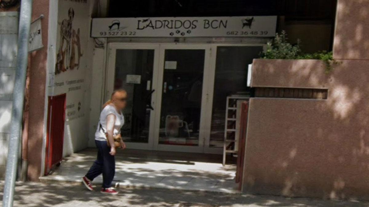 Fachada de la tienda Ladridos BCN, en la Vía Júlia de Barcelona