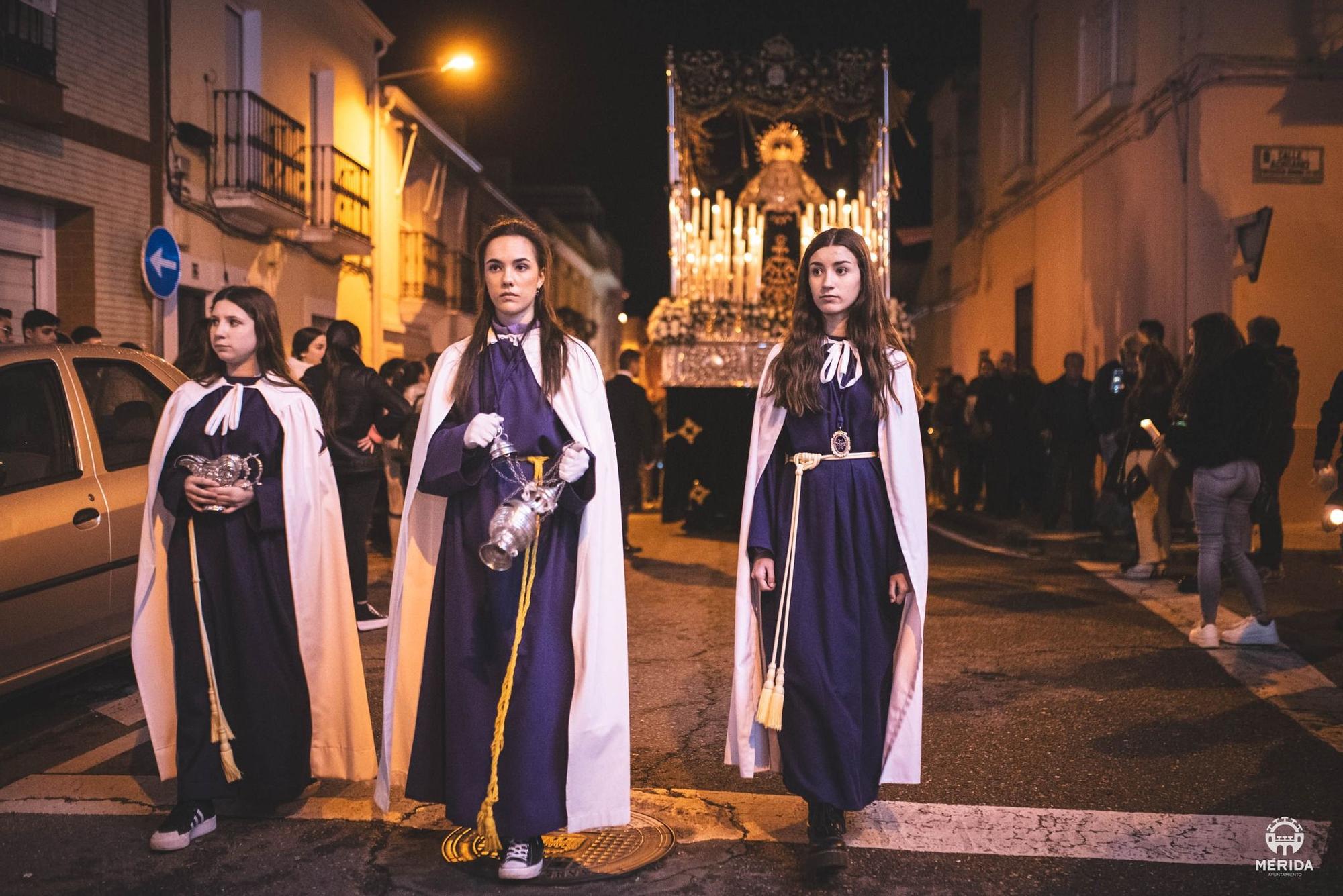 Procesión de la virgen de Soledad del Calvario, en Mérida.