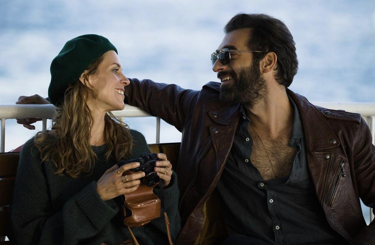 Maggie Civantos e Ilker Kaleli, en una escena de 'La pasión turca'.