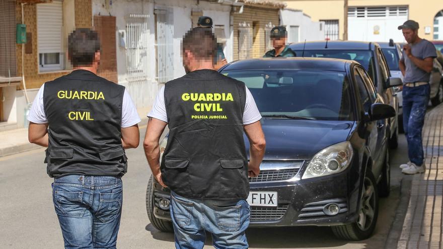 Orihuela y Pilar de la Horadada hacen frente común para pedir refuerzos de Guardia Civil