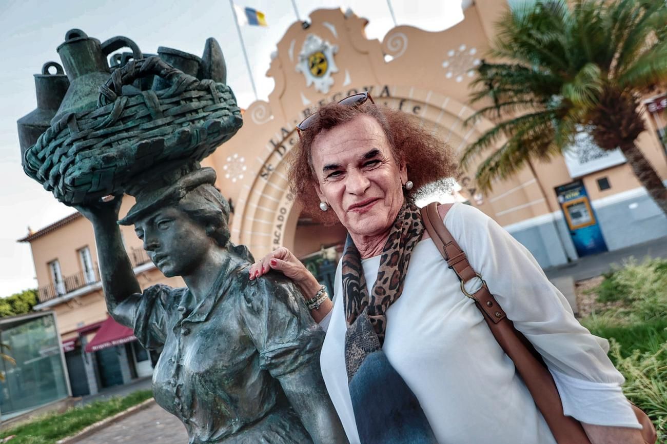 Laura Mendoza, la Lecherita del Carnaval de Santa Cruz de Tenerife