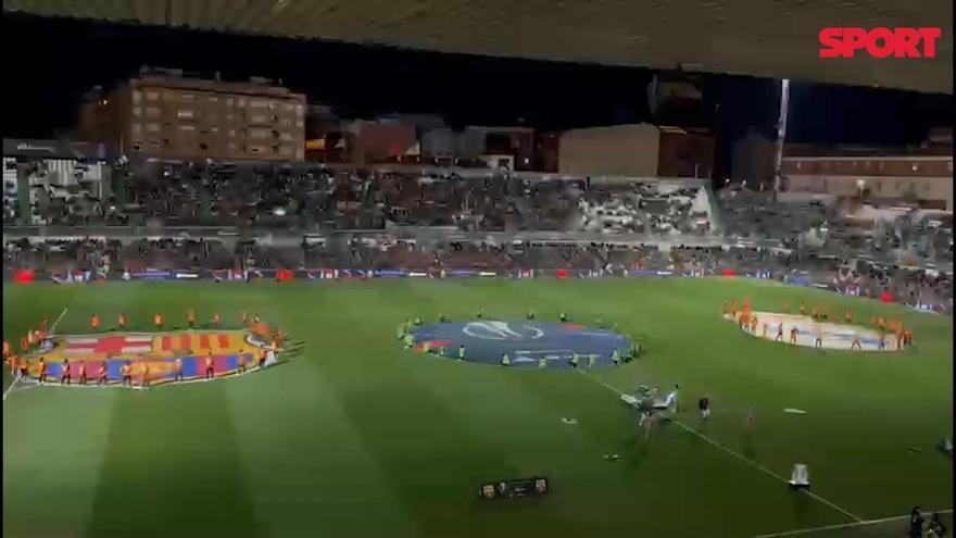 ¡Todo el mundo preparado (incluido Cat) para la final de Supercopa entre el FC Barcelona y el Real Madrid!