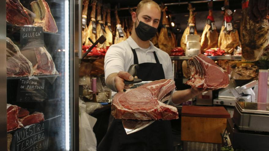 Los productos más frescos para la Navidad, en el mercado del Fontán