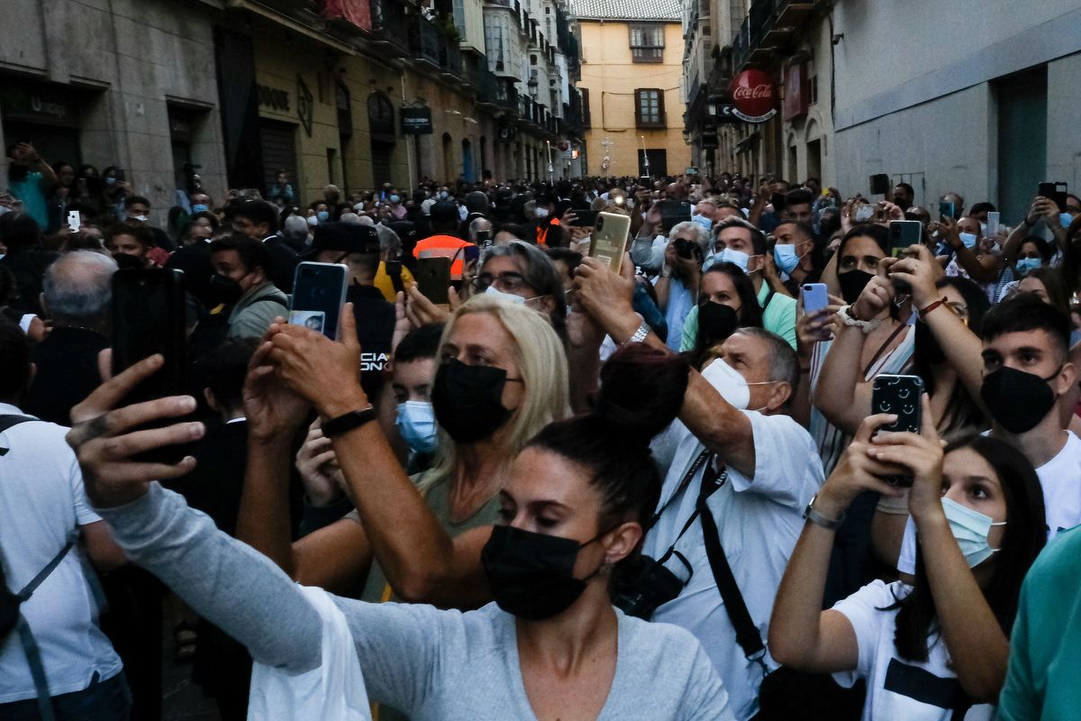Madrugada de traslados para la veneración 'El Verbo Encarnado' en la Catedral