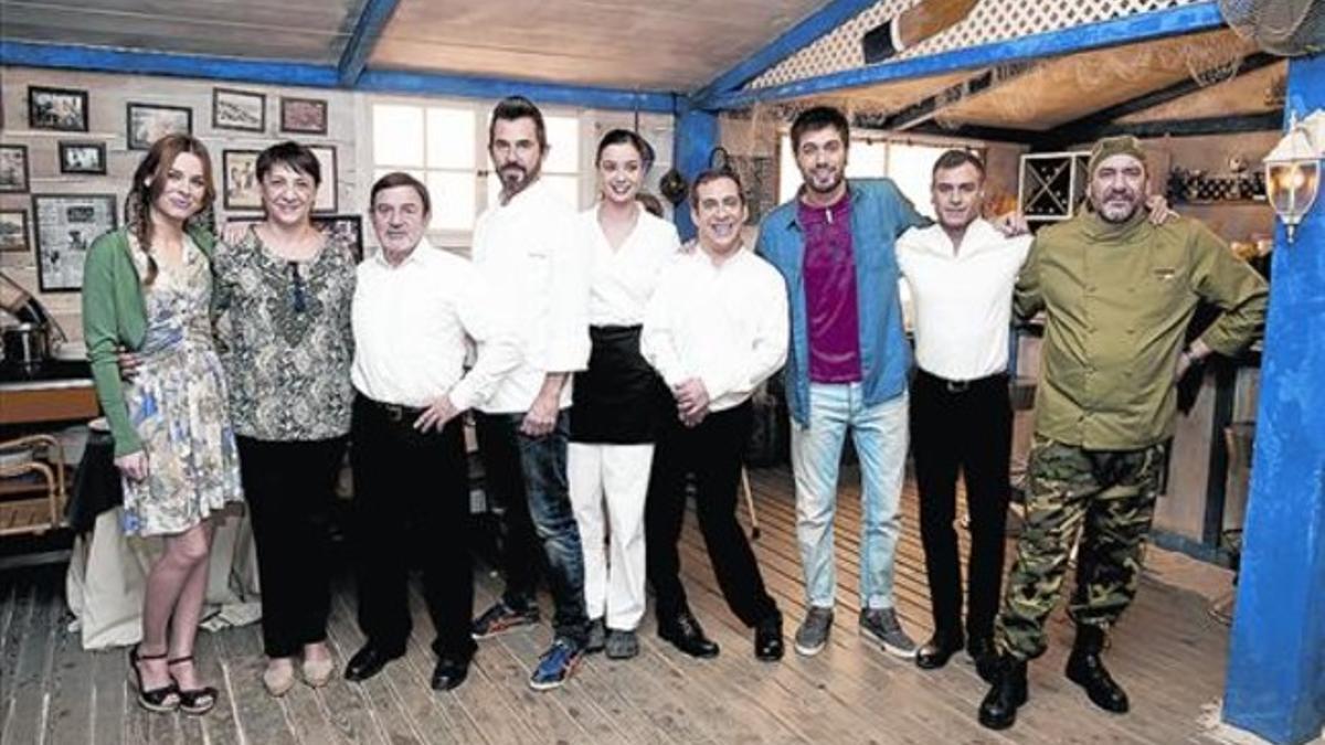 El equipo de la telecomedia 'Chiringuito de Pepe', en la grabación de la segunda temporada.