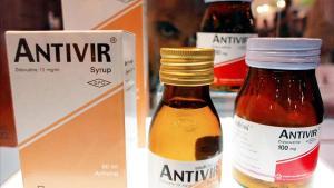zentauroepp2058089 a delegate looks at the  antivir  anti virus medicine produc180905144215