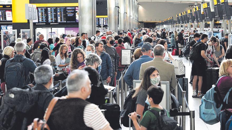 Canarias esquiva el caos aeroportuario en  el Reino Unido con más vuelos que en 2019