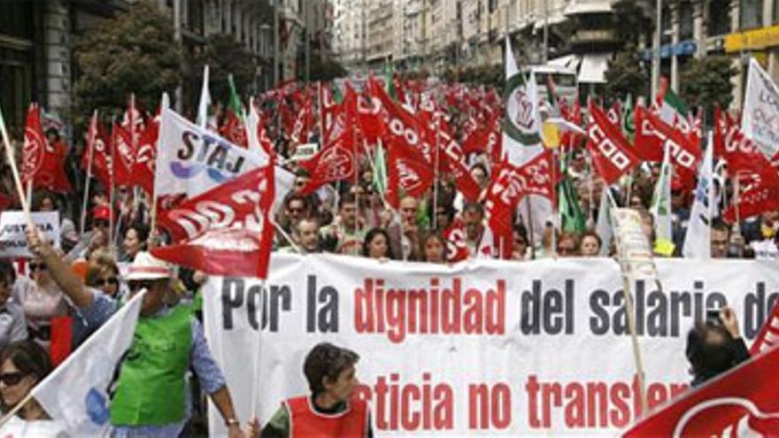 Miles de funcionarios de Justicia reivindican en Madrid una subida salarial