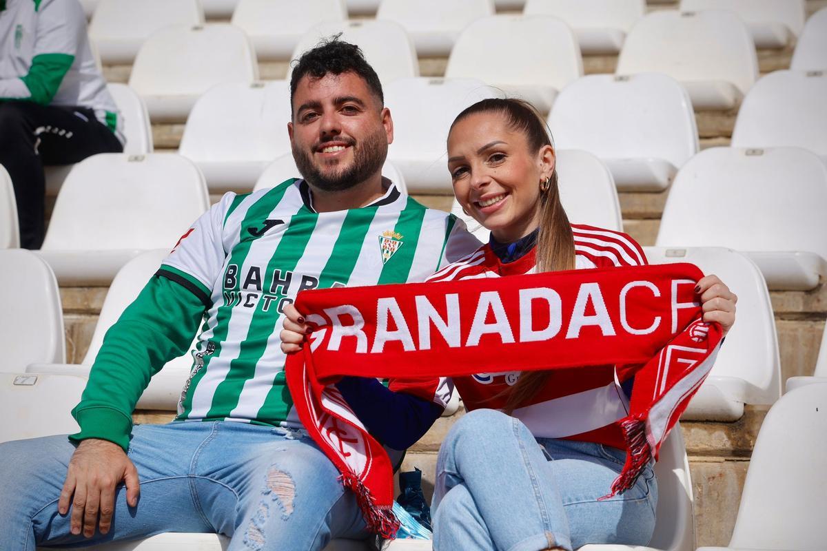 Córdoba CF-Granada | Las imágenes de la afición en El Arcángel