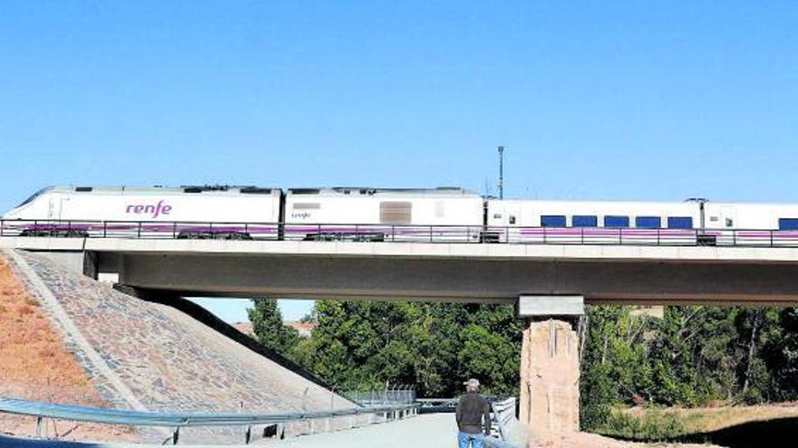 Increasing Transport Capacity and Competition in the Madrid-Galicia High-Speed Railway Line