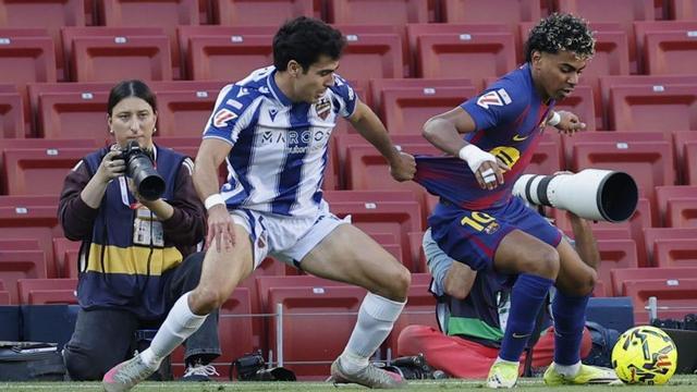 Manu Sánchez y Lamine, durante un partido de esta temporada. | EFE