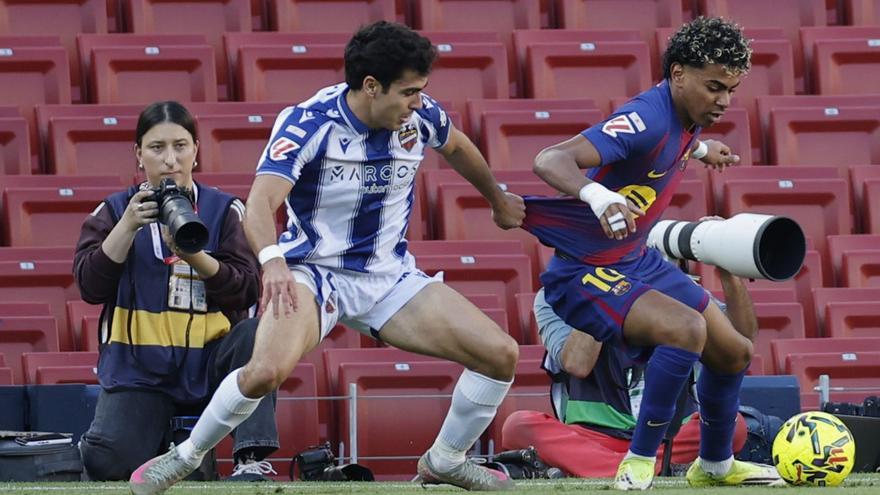 El agitado baile del lateral izquierdo