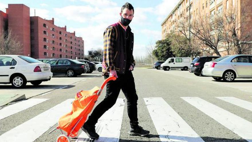 Gracias al Programa de Vida Autónoma e Inclusión de Atades, Thomas ha recibido las herramientas necesarias para comenzar una vida independiente en Santiago de Chile. | ÁNGEL DE CASTRO