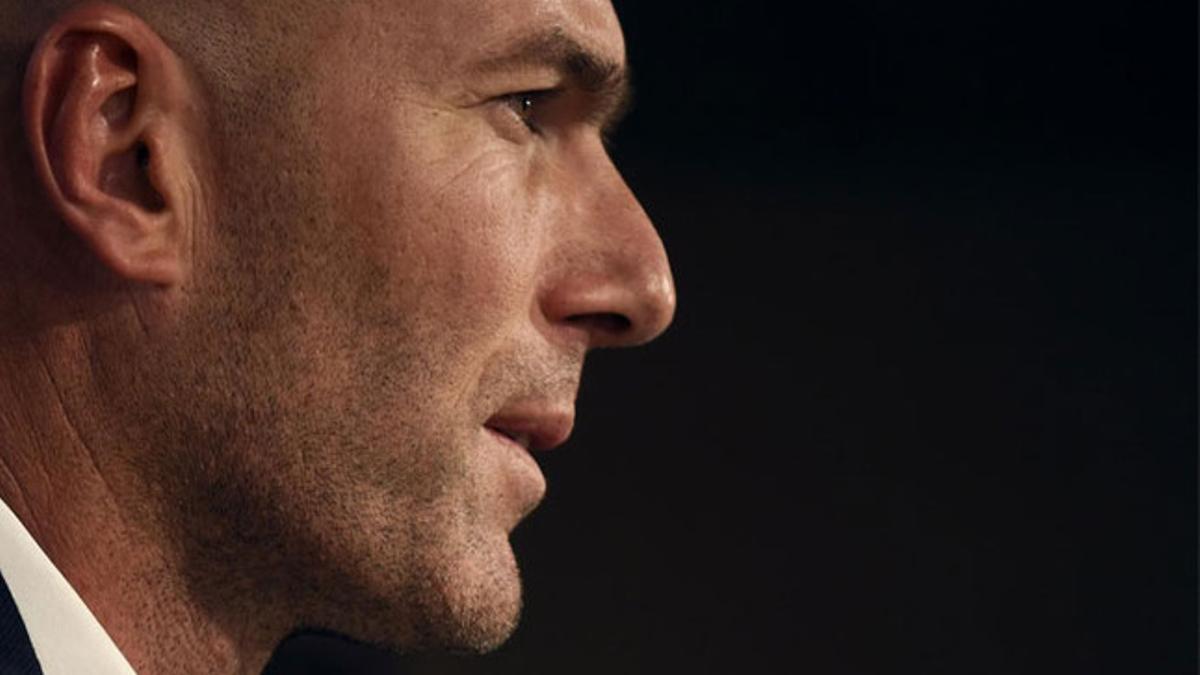 Raymond Domenech descubre la cara más oscura de Zidane