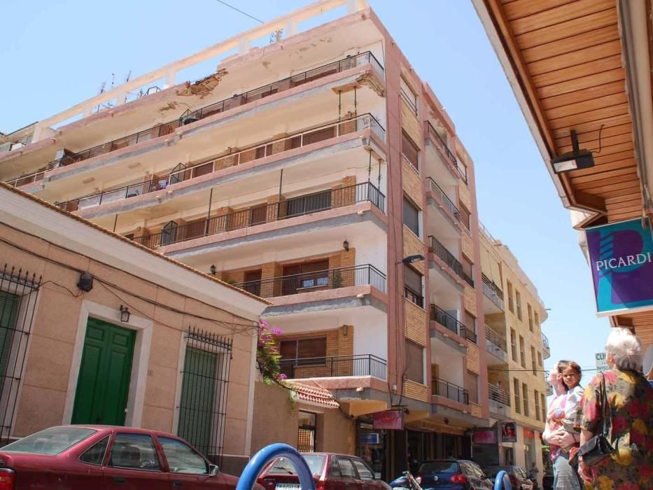 El Ayuntamiento de Torrevieja ha anunciado la adjudicación del derribo del edificio La Ballena más de diez años después de que se ordenara su desalojo por peligro de ruina